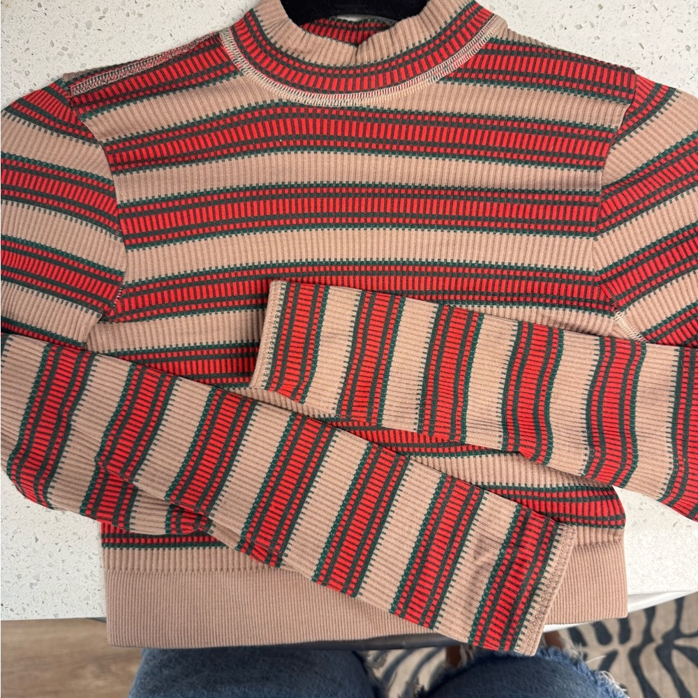 Striped Cropped Sweater - Picture 4 of 5